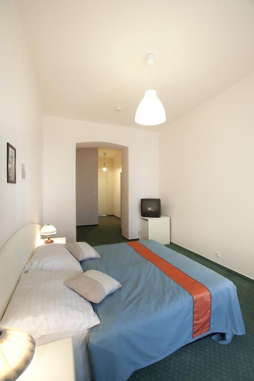 Eurowings Hotel Praga Habitación foto